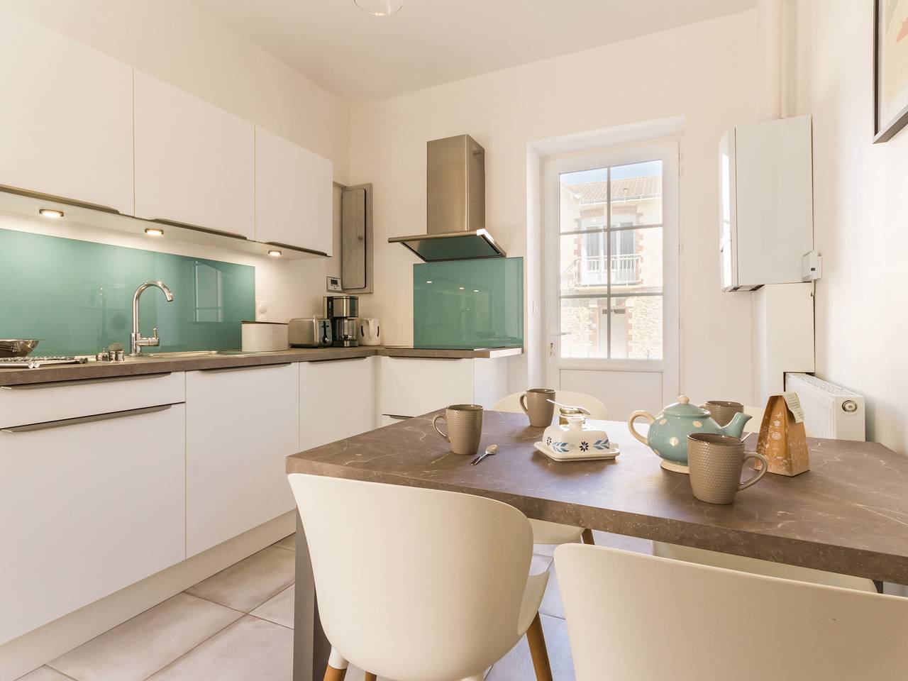 Maison familiale moderne, 300m du centre, 500m de la mer, Wifi gratuit, draps inclus. in Saint-Brevin-les-Pins, Côte de Jade