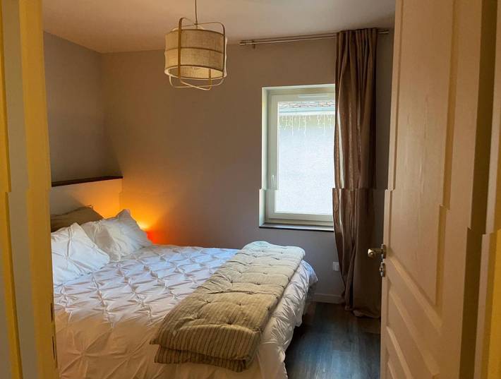 Gîte pour 3 personnes, avec terrasse à Les Abrets