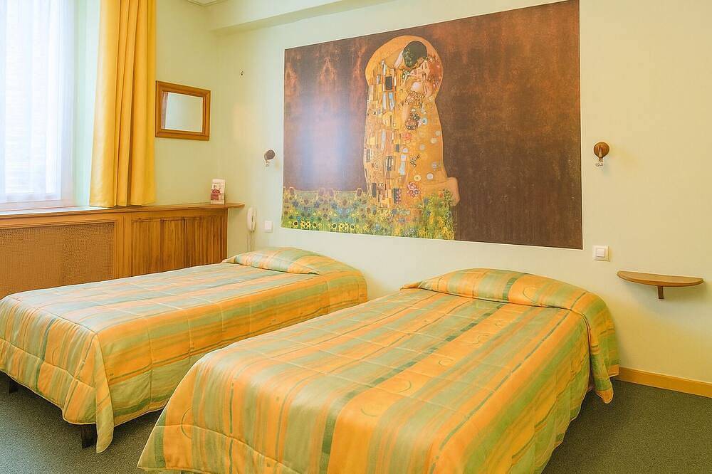 Comfortable Stay with Free Parking | Close to Terain de pétanque in Digne-les-Bains, Alpes-de-Haute-Provence