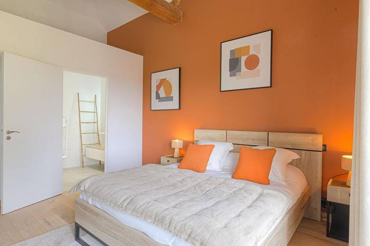 Location de vacances pour 4 personnes, avec piscine ainsi que terrasse et jardin à Lachassagne - 2