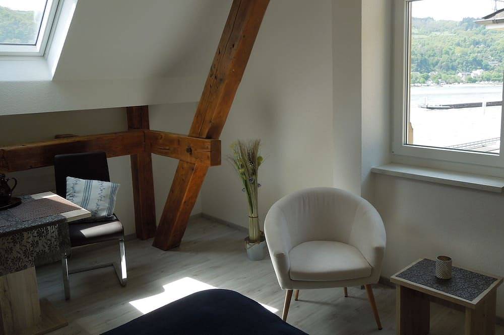 Ganze Wohnung, Direkt am Rhein im Welterbe Oberes Mittelrheintal zwischen Burgen und Reben in Lorchhausen, Lorch