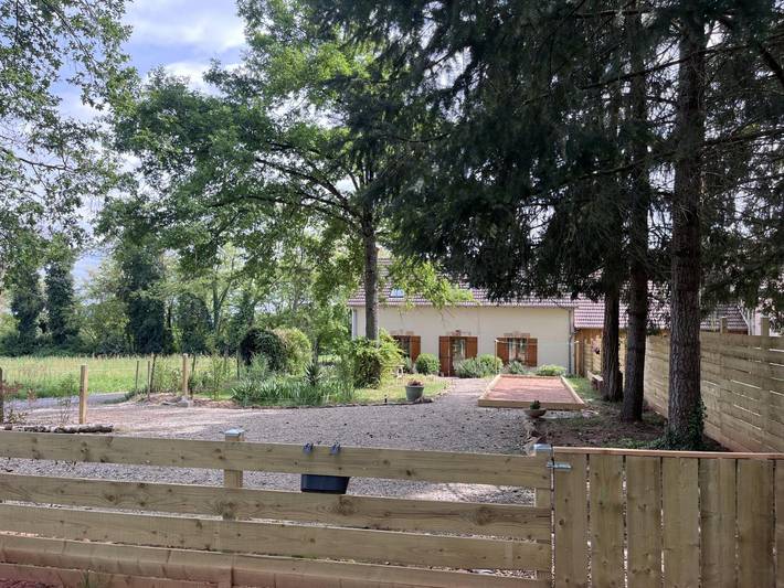 Gîte pour 8 personnes, avec Terrasse et Jardin