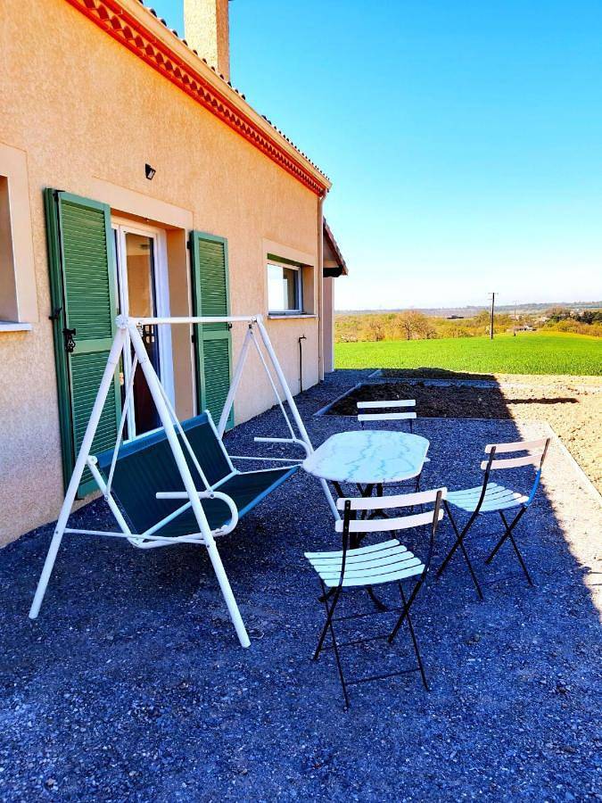 Location de vacances pour 10 personnes, avec piscine ainsi que vue et jardin à Cagnac-les-Mines - 3