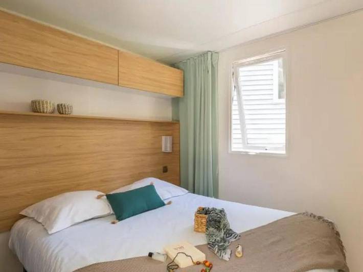 Camping pour 6 personnes, avec terrasse et piscine, animaux acceptés à Saint-Palais-sur-Mer - 4