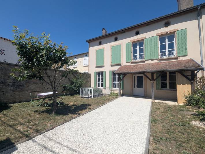 Gîte pour 4 personnes, avec terrasse, animaux acceptés dans Haute-Marne