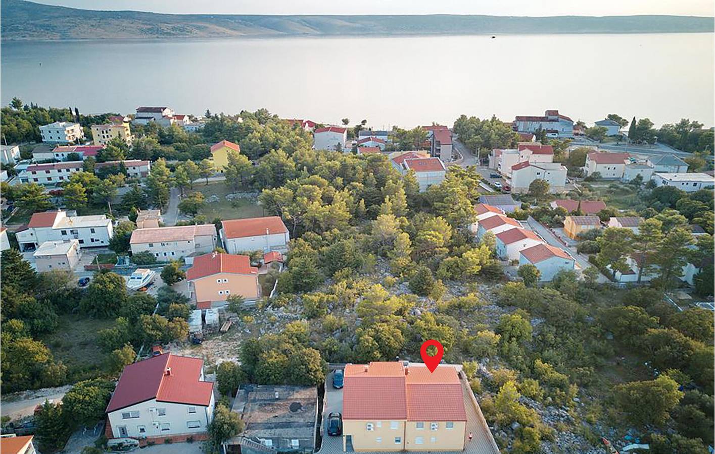Apartamento vacacional entero, Apartamento de vacaciones para 5 personas con terraza in Starigrad Paklenica, Starigrad
