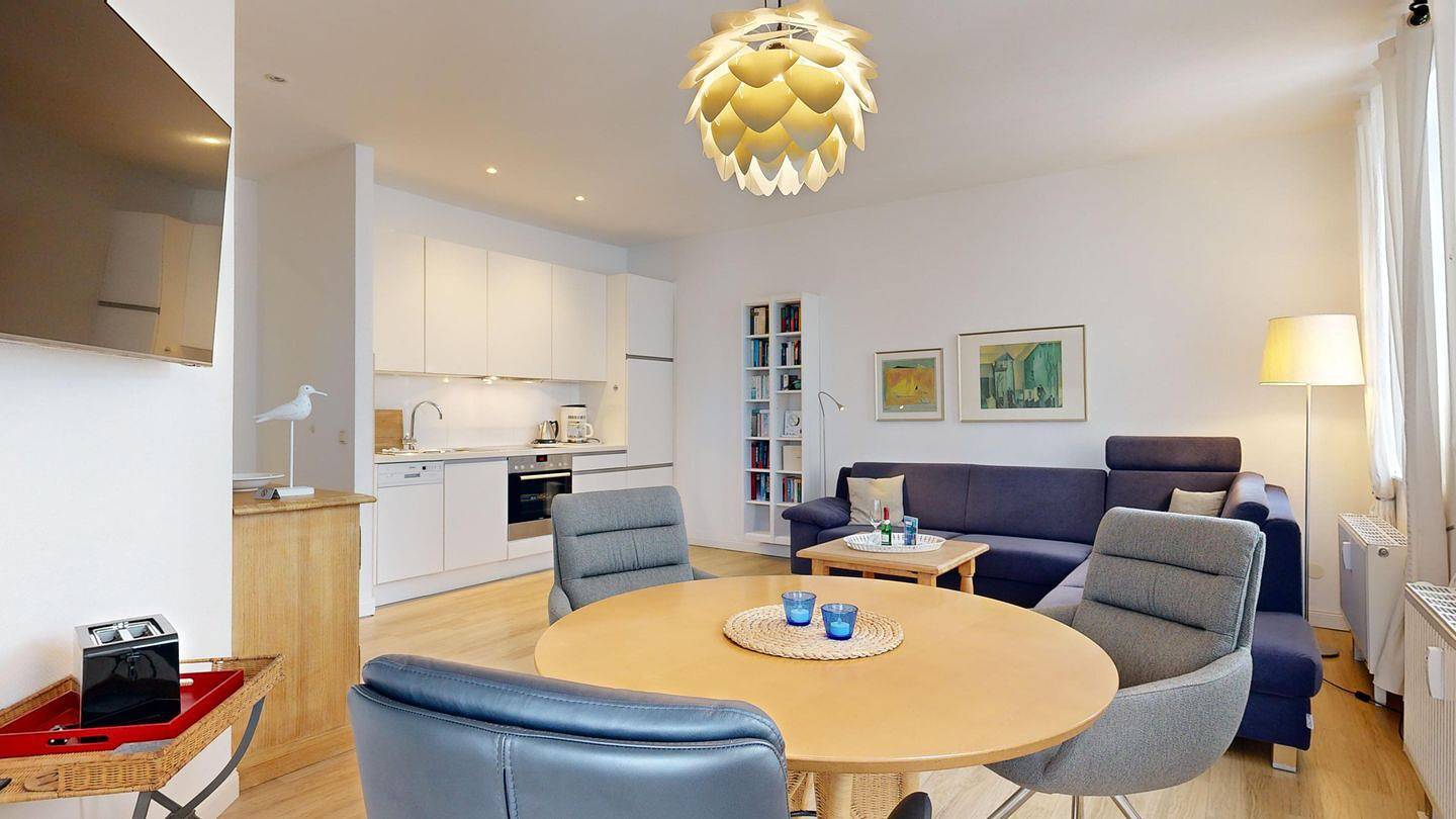 Appartement entier, Moderne Ferienwohnung in unmittelbarer Strandlage, seitlicher Ostseeblick in Ostseebad Binz, Binz