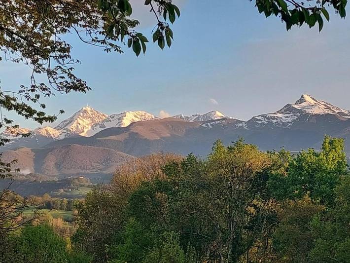 Gîte pour 2 personnes, avec vue et terrasse dans Layrisse