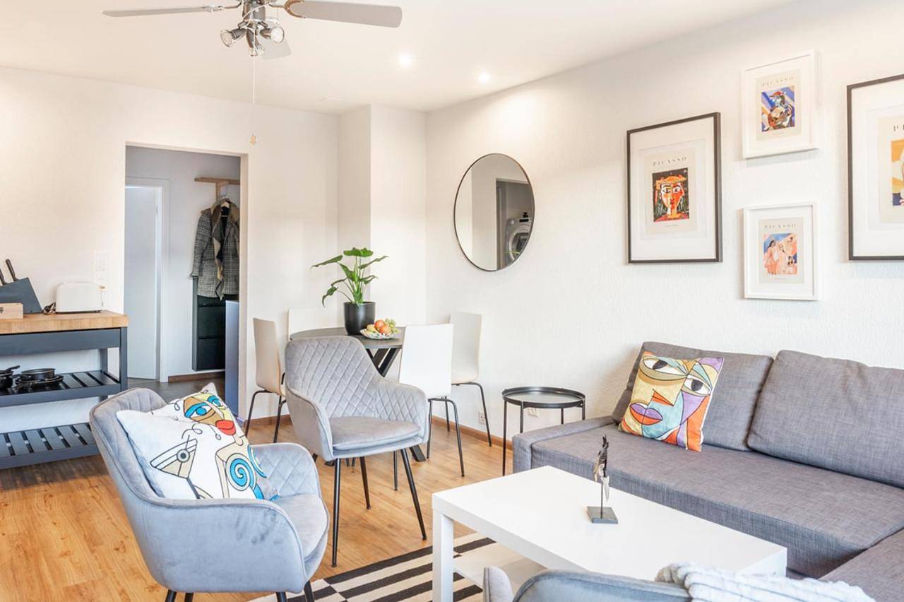 Apartamento entero, Modern Apartment with Balcony near Sbb - Special Picco Picasso Apartment, Basel, up to 6 guests in Basilea, Region Basel RDK