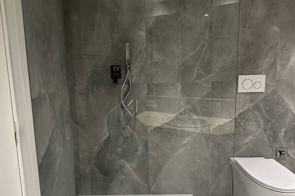 Atemberaubende Luxusvilla nur wenige Meter vom Meer, Whirlpool und privatem Pool entfernt in Fregene, Rom Provinz
