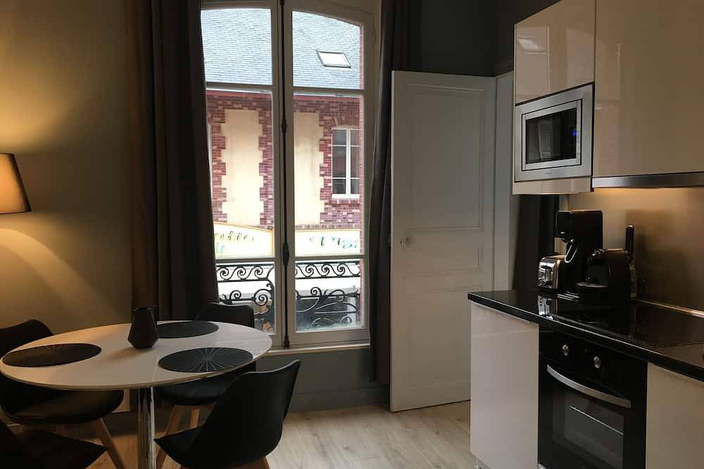 Entire apartment, Nice 1 bedroom Scandinavian design 50m from the beach in Saint-Sauveur-de-la-Mer, Lisieux region