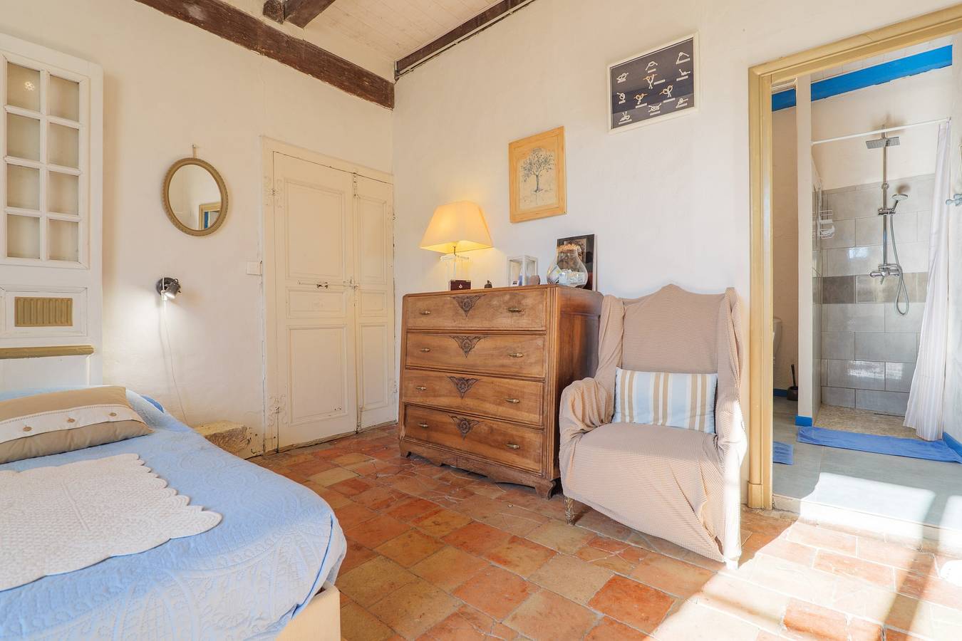 Chambre d’hôtes « Chambre Bleu » avec jardin partagé et Wi-Fi in Lagorce, Ardèche