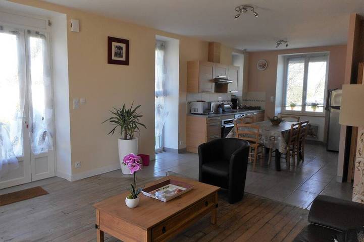 Gîte pour 5 personnes, avec Terrasse et Jardin