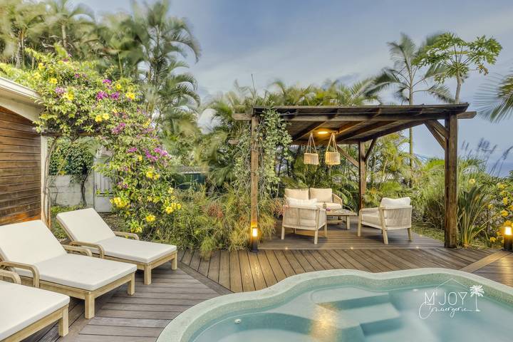 Kaz A Nova - Grande capacité, Piscine chauffée & Vue Mer in Avirons, Île de la Réunion