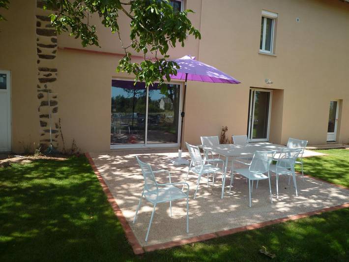 Gîte pour 14 personnes, avec Terrasse ainsi que Jardin et Piscine à Jouqueviel - 3