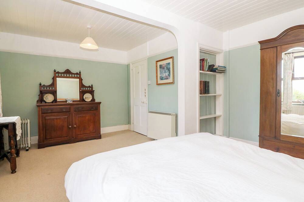 Rhianfa, pet friendly, country holiday cottage in Aberdaron in Aberdaron, Gwynedd