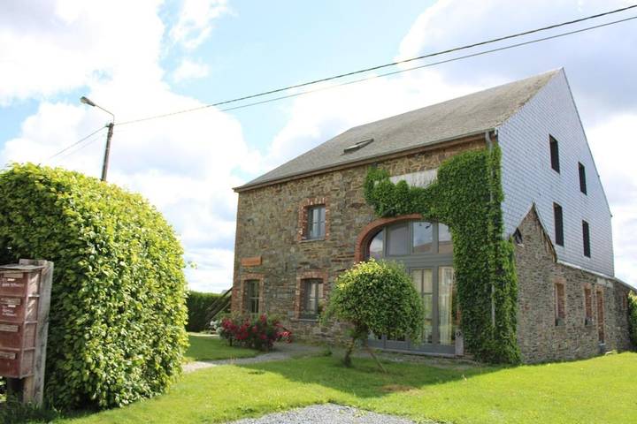 Gîte pour 4 personnes, avec terrasse et jardin, animaux acceptés dans Rienne