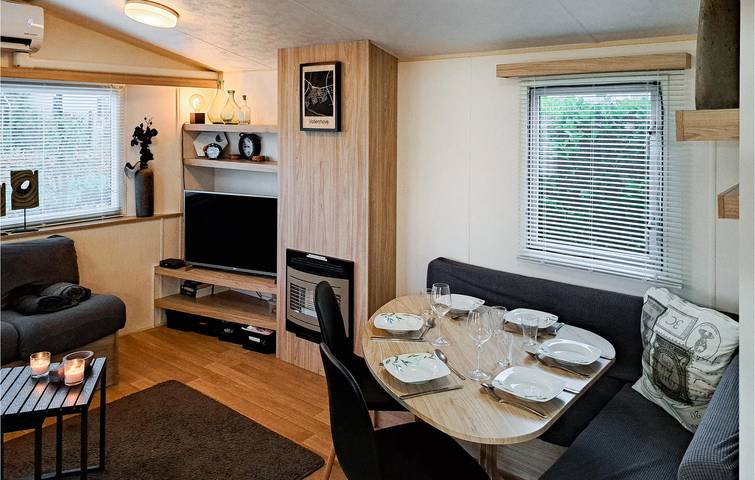 Camping für 6 Personen, mit Terrasse und Garten am Ijsselmeer - 4