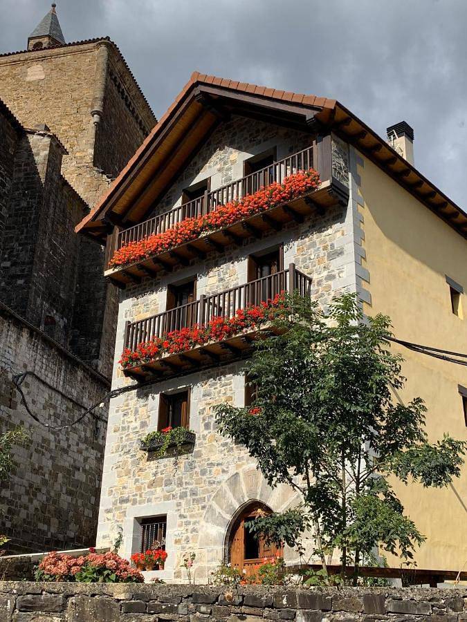 Casa de huéspuedes para 2 personas, con balcón y vistas en Roncal-Salazar - 2