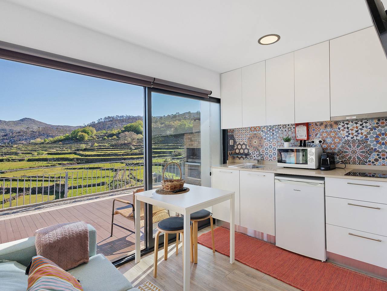 Bungalow 'T1 - Casa Dona Florinda' con vistas a la montaña, Wi-Fi y aire acondicionado in Ermida (Ponte da Barca), Gerês