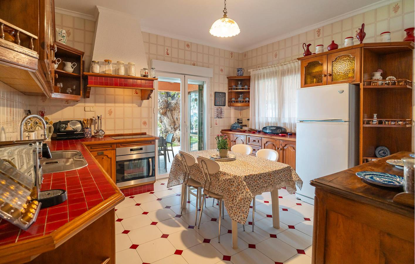Rückzugsort mit Meerblick, Pool, Garage und Terrasse in Fuentes de Almunecar, Almuñecar