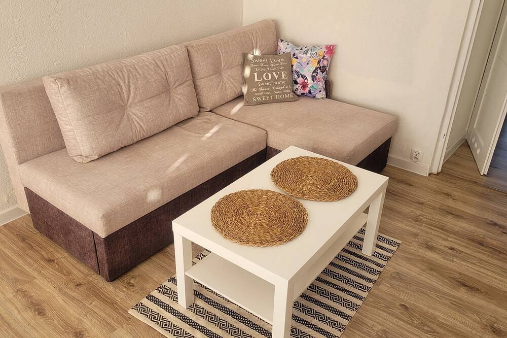 Ganze Wohnung, Dams Apartment - Zasole - 2 Bedrooms - 5 min to Museum in Oświęcim, Kleinpolen