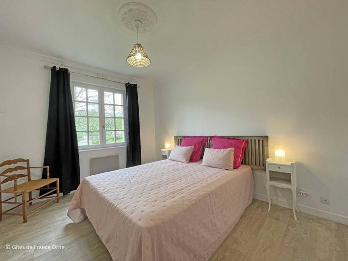 Gîte pour 13 personnes, avec jardin dans Orne - 4