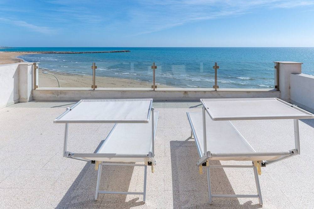 Appartamento intero, In Donnalucata mit Grill und Terrasse in Scicli, Provincia di Ragusa