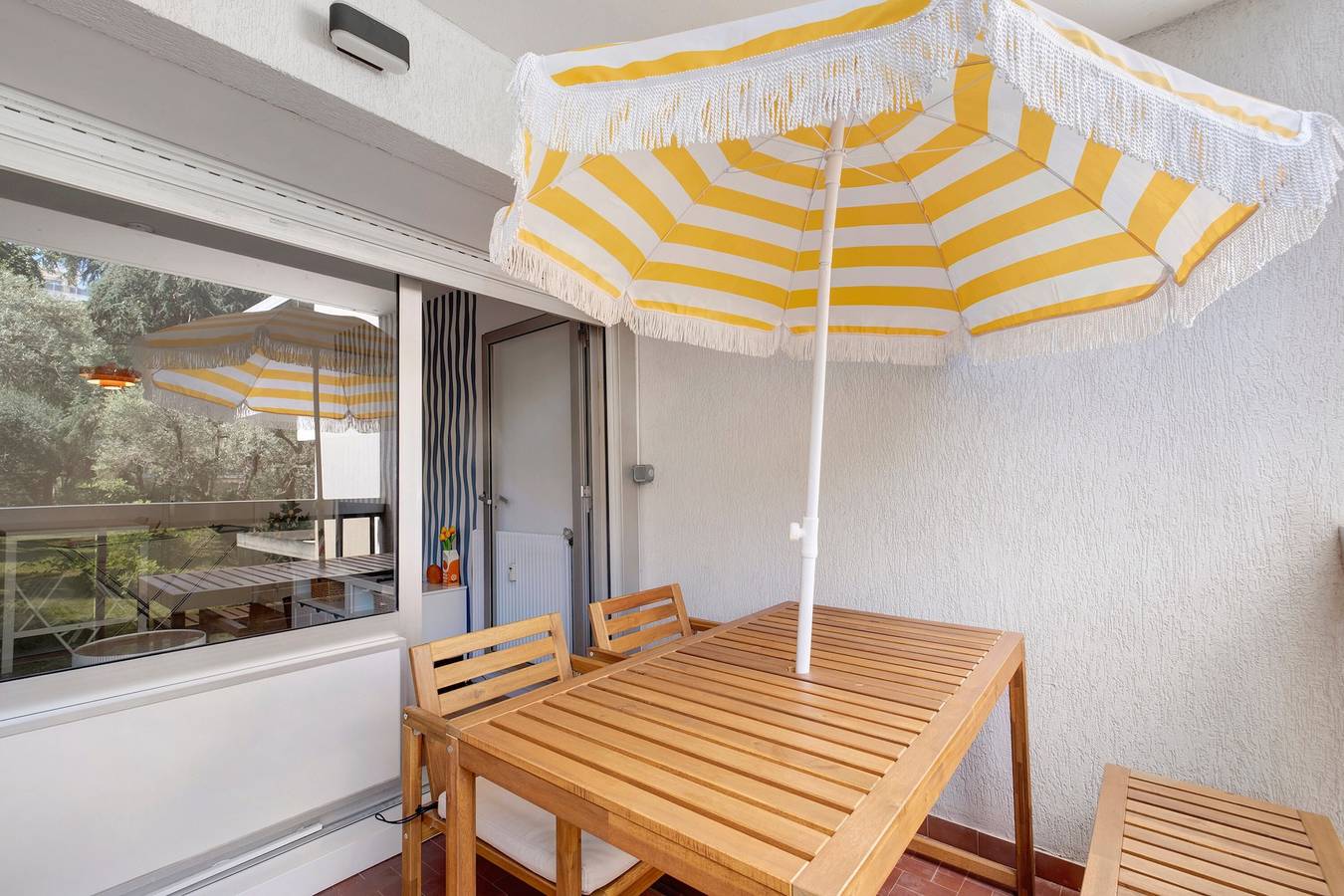 Ganze Wohnung, Appartement „Cosy in Antibes – Gemeinschaftspool, Wlan & Klimaanlage“ in Antibes, Mittelmeerküste (Frankreich)