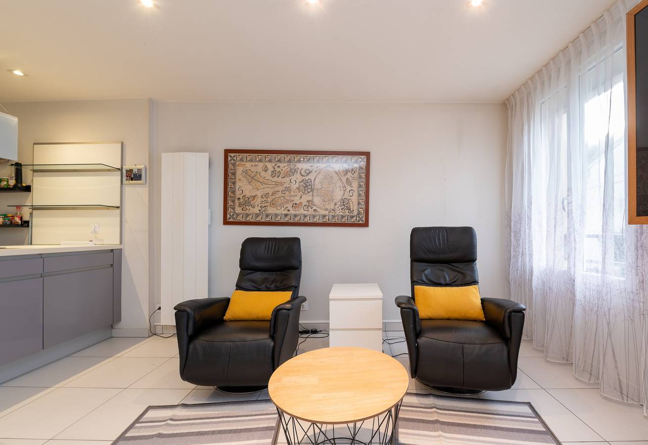Apartamento entero, Apartamento Le Doumer: cerca del centro, wifi y parking in Vannes, Côte des Mégalithes