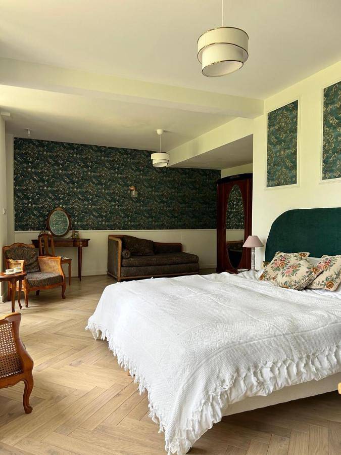 Château de la Motte - chambre d'hôtes et gîtes in Louchy-Montfand, Allier