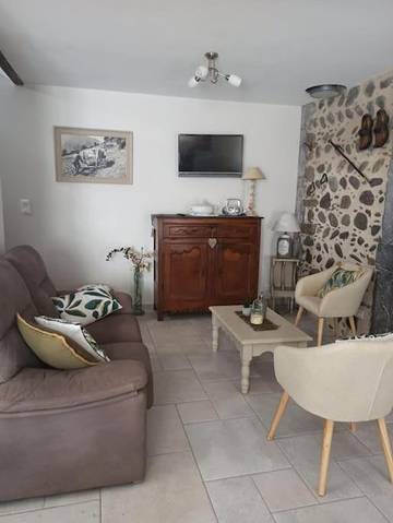Gîte pour 5 personnes, avec terrasse à Aramits