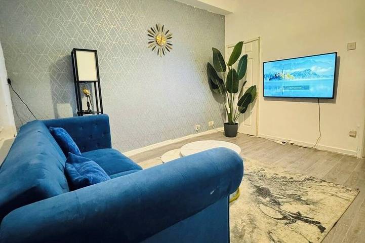 Holiday rental for 6 people in Walsall