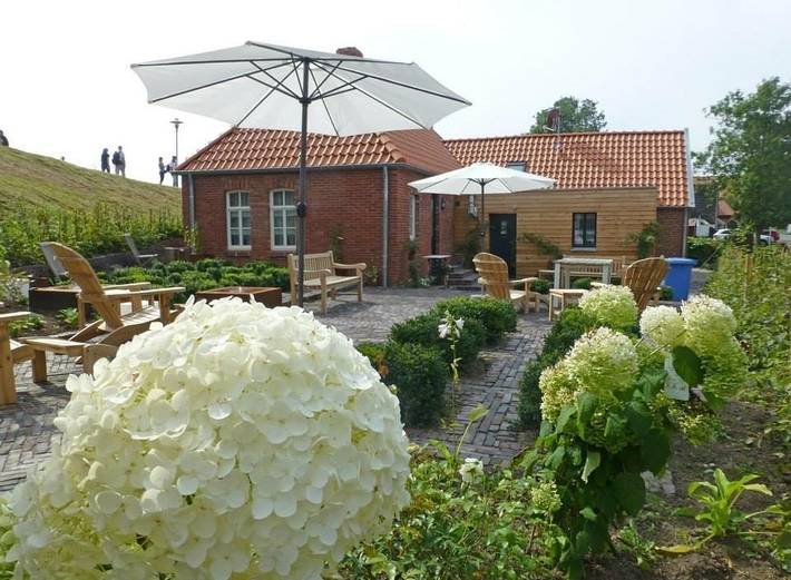 Ferienhaus für 4 Personen, mit Terrasse und Garten in Greetsiel