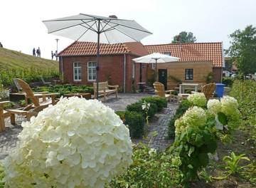 Ferienhaus für 4 Personen, mit Terrasse und Garten in Greetsiel