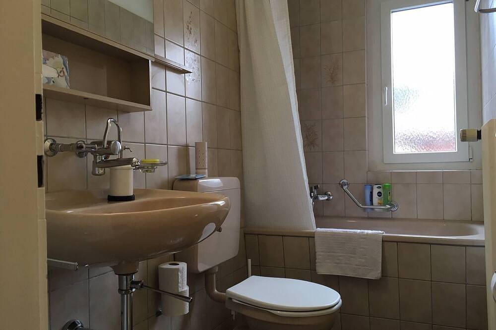 Ganze Wohnung, Casa Schilling: 2 Zimmer in St. Gallen, Balkon, zentrale ruhige Lage in St. Gallen, Bodensee (Schweiz)