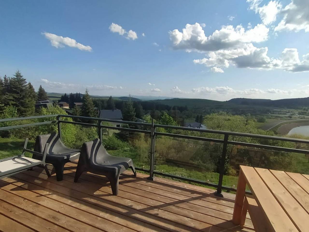 Functional chalet in Super-Besse - 8 guests in Super Besse, Besse-et-Saint-Anastaise