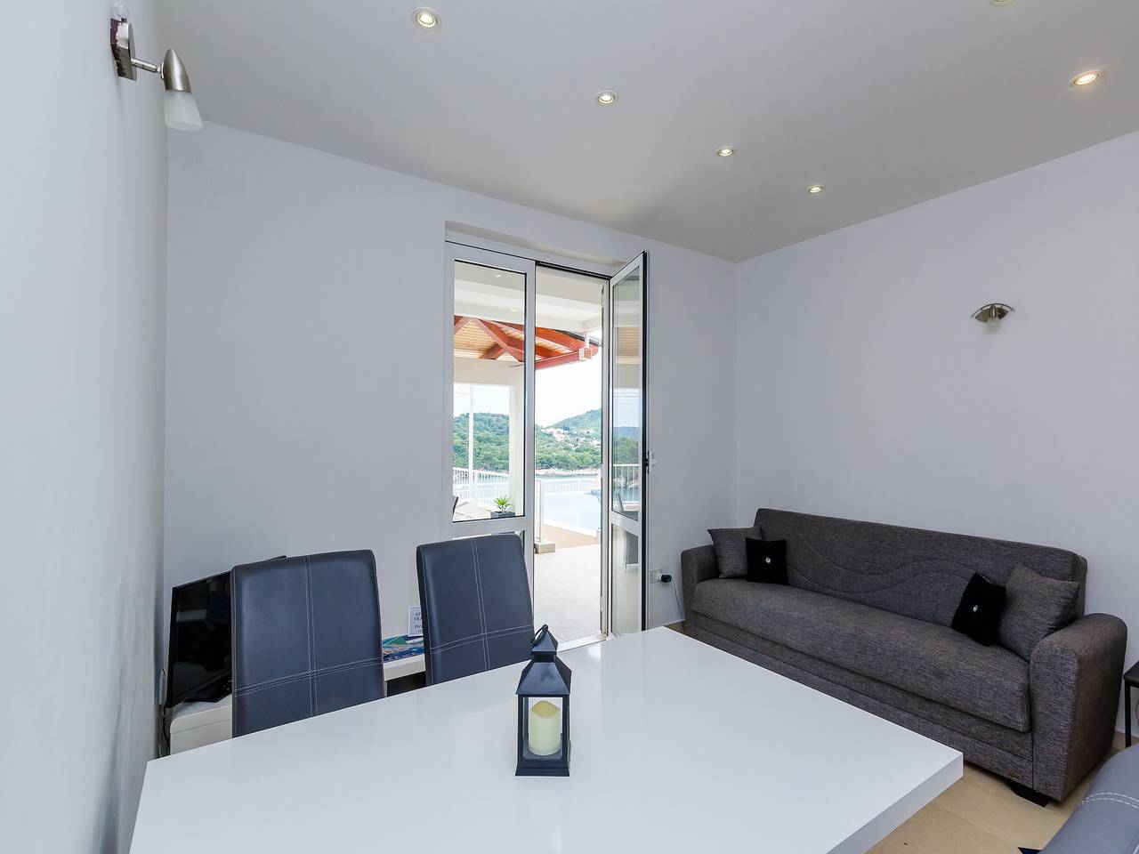 Apartamento entero, Apartment Franceska -Two-Bedroom Apartment with Terrace and Sea View in Zaton, Grad Dubrovnik