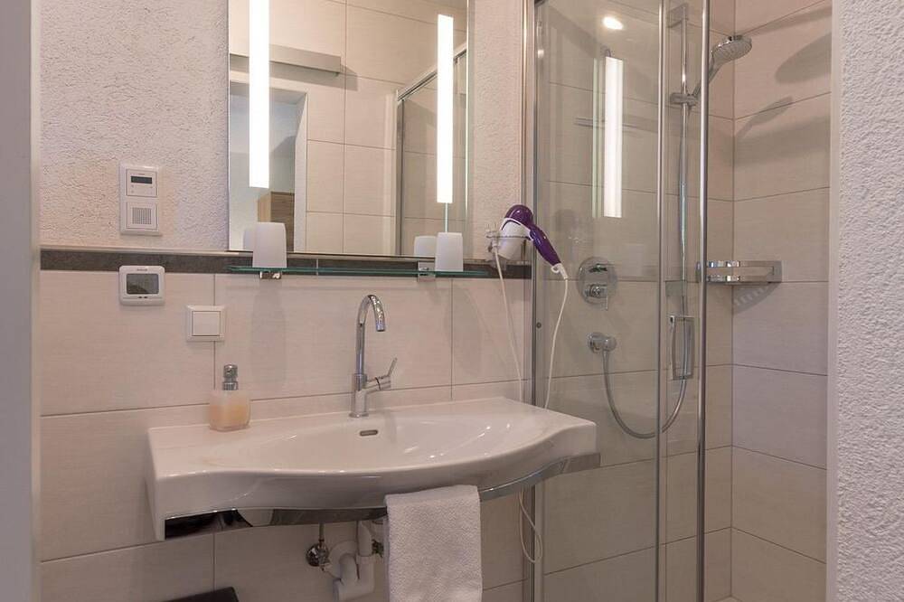 Ganze Wohnung, Doppelzimmer mit Dusche, Wc - Landhaus Tripolt in Radstadt, Ski Amadé