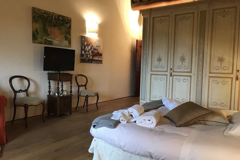\"Villa dei Cavalli\" Luxury in the country with magnificent Sw. Pool in Perugia in Perugia, Perugia Province