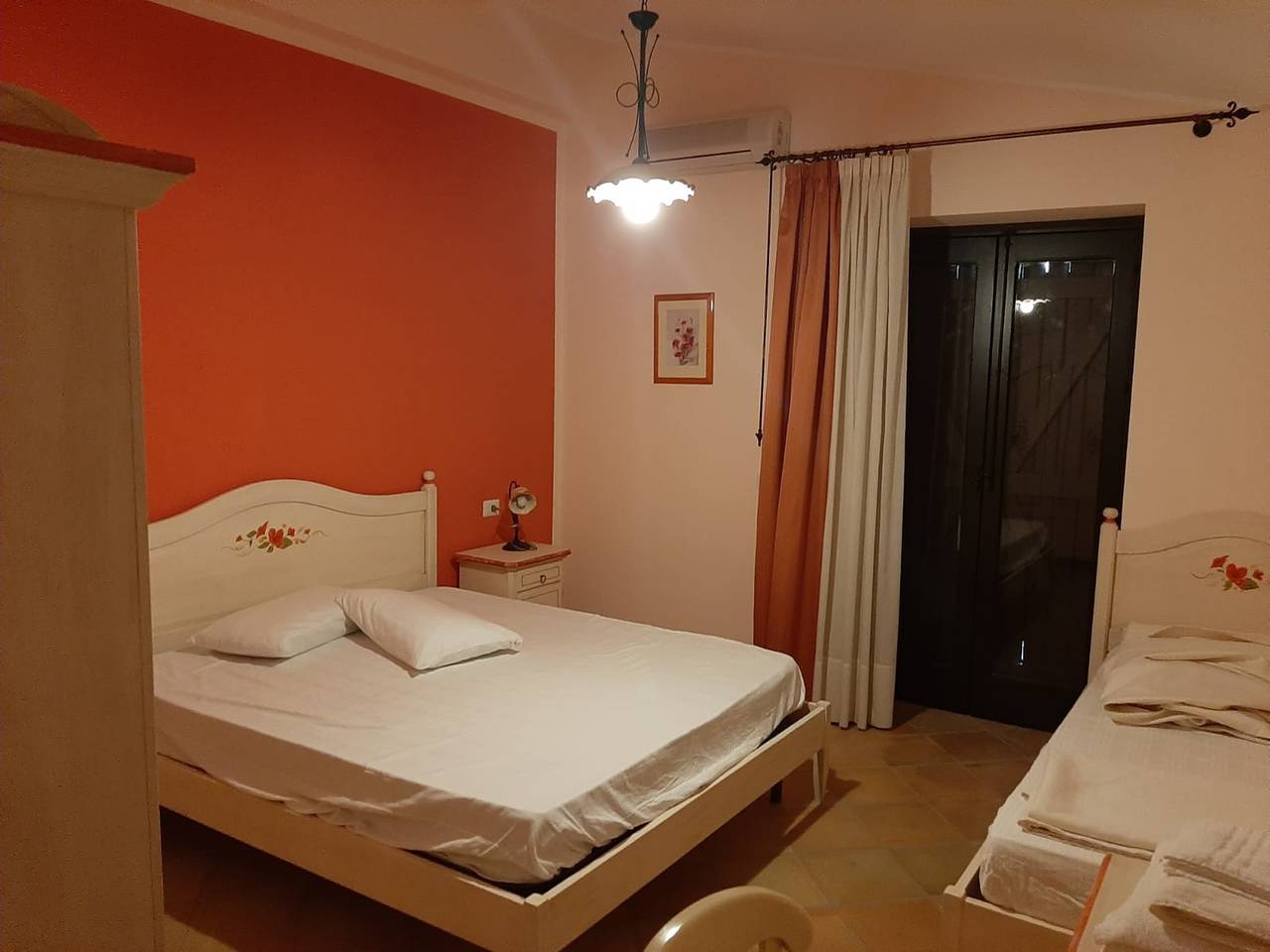 Villa spacieuse avec piscine privée et vues imprenables in Bompensiere, Province de Caltanissetta