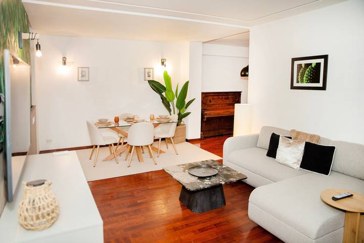 Ganze Wohnung, Ferienhaus 'House in Trastevere Porta Portese' mit privater Terrasse, Wlan & Klimaanlage in Rom, Rom Provinz