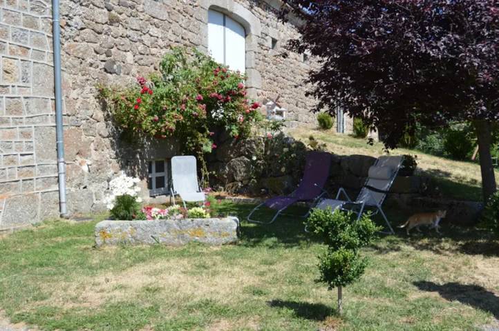 Maison charmante à Cubelles avec vue sur la montagne in Cubelles, Haute-Loire