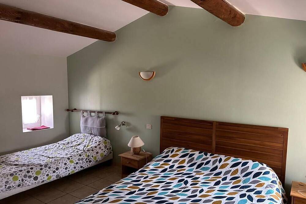 Ganze Wohnung, Charmant möbliertes Apartment in Uzës, mit Pool in Bauernhaus 600m Zentrum in Uzès, Nimes und Umgebung