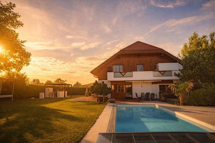 Villa pour 9 personnes, avec piscine et jardin, adapté aux familles - 1