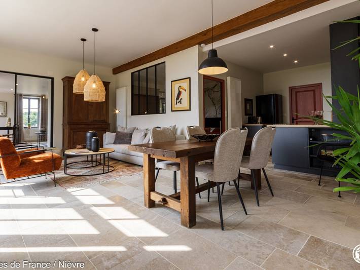 Renoviertes Haus mit Terrasse, Garage und Garten in Teigny in Teigny, Nièvre