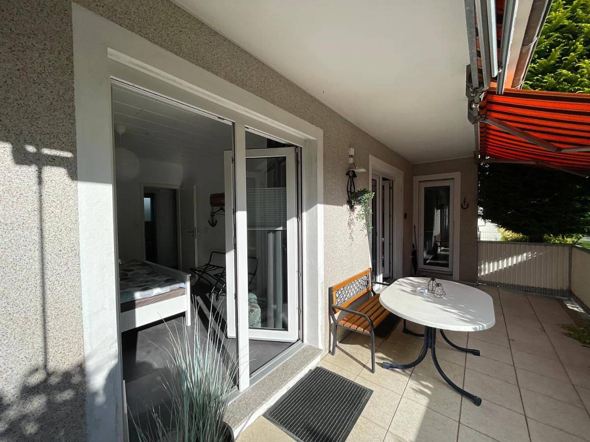 Ganze Wohnung, One-Bedroom Apartment in Löhne, Nordrhein-Westfalen