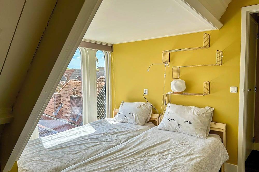 Ganze Wohnung, Unique town house in Dokkum close to Wadden Sea in Dongeradeel, Niederländische Nordsee
