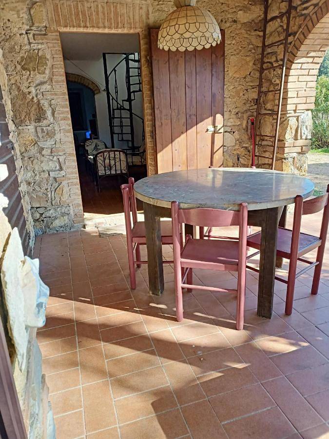 Location de vacances pour 5 personnes, avec jardin ainsi que vue et terrasse, animaux acceptés à Suvereto - 4