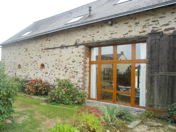 Location de vacances pour 2 personnes, avec vue et piscine ainsi que jardin et terrasse à Nort-sur-Erdre - 2